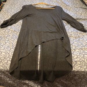 Gray long sleeve xlong shirt